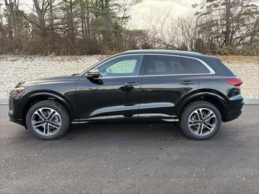 2025 Audi Q5 Premium TFSI quattro S tronic