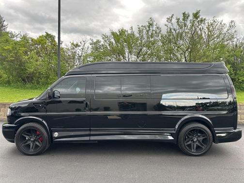 2023 Chevrolet Express 2500 Work Van