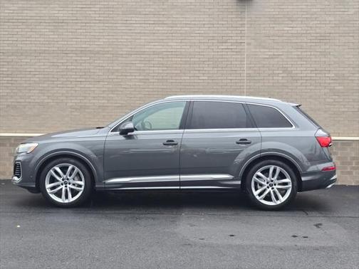 2025 Audi Q7 Premium Plus 55 TFSI quattro Tiptronic