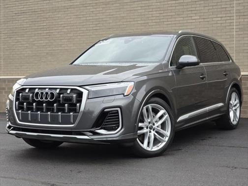 2025 Audi Q7 Premium Plus 55 TFSI quattro Tiptronic