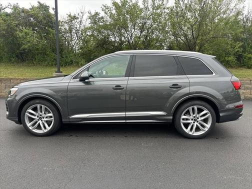 2025 Audi Q7 Premium Plus 55 TFSI quattro Tiptronic