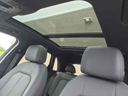 2025 Audi Q3 45 S line Premium