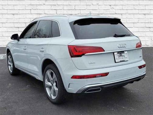 2025 Audi Q5 45 S line quattro Premium
