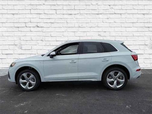 2025 Audi Q5 45 S line quattro Premium
