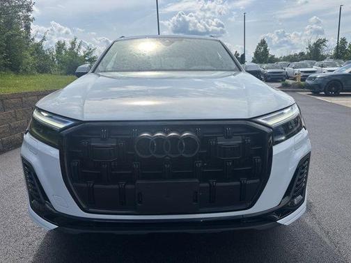 2025 Audi Q7 55 Premium Plus