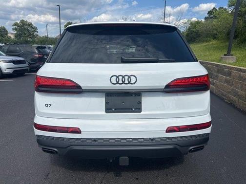 2025 Audi Q7 55 Premium Plus