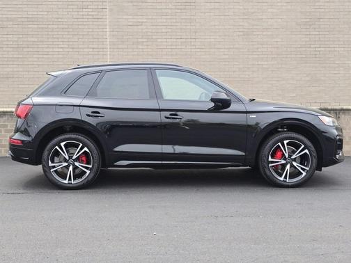 2025 Audi Q5 45 S line quattro Premium