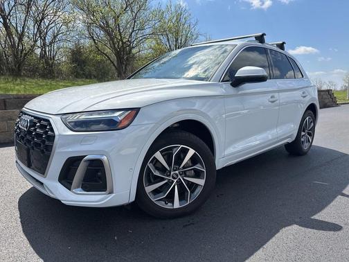 2022 Audi Q5 45 S line Prestige