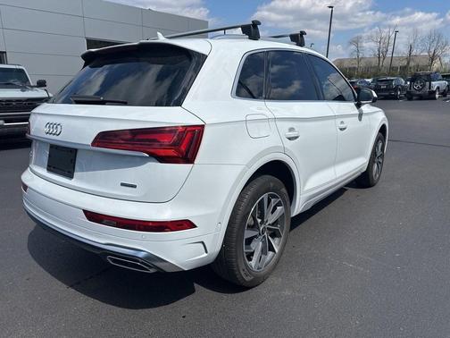 2022 Audi Q5 45 S line Prestige