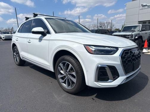 2022 Audi Q5 45 S line Prestige