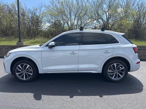 2022 Audi Q5 45 S line Prestige