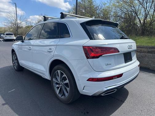2022 Audi Q5 45 S line Prestige