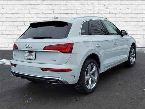 2025 Audi Q5 45 S line quattro Premium