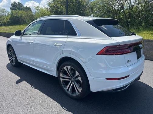 2019 Audi Q8 Premium Plus