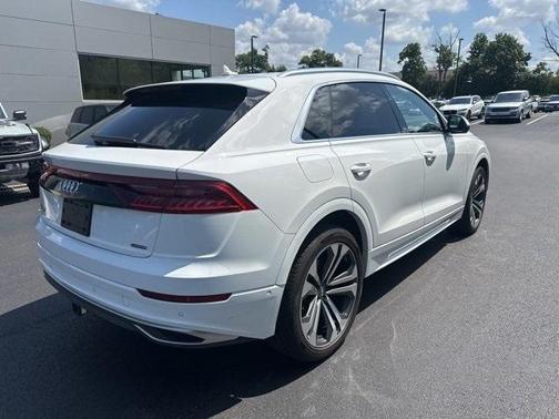 2019 Audi Q8 Premium Plus