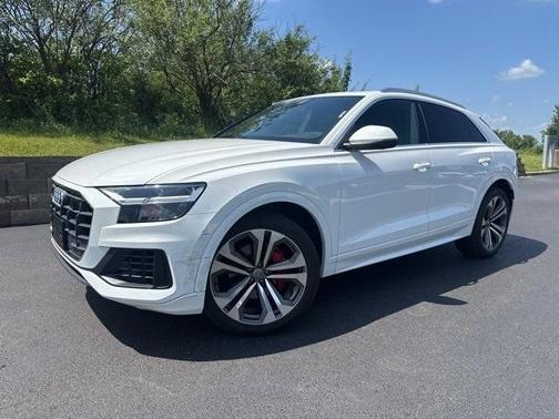 2019 Audi Q8 Premium Plus