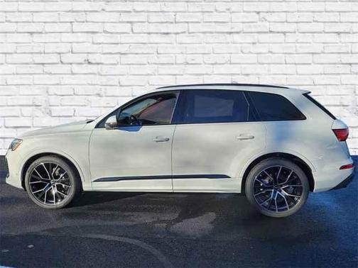 2025 Audi Q7 55 Prestige