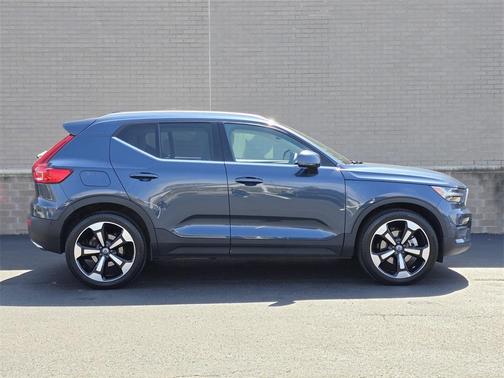 2019 Volvo XC40 T5 Inscription