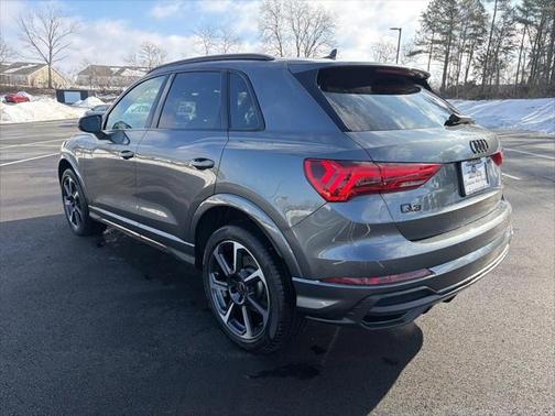 2025 Audi Q3 Premium 45 TFSI S line quattro Tiptronic