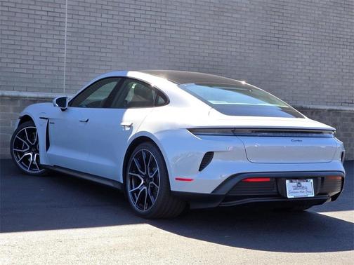 2025 Porsche Taycan Turbo