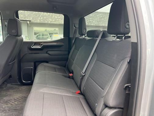 Sterling Gray Metallic 2024 Chevrolet Silverado 1500 LT Trail Boss