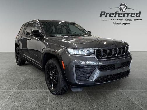 Metallic 2026 Jeep Grand Cherokee Laredo