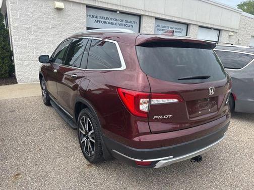 Red 2022 Honda Pilot Touring 8-Passenger