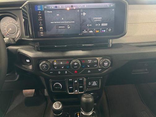 Bright White Clearcoat 2026 Jeep Gladiator Sport