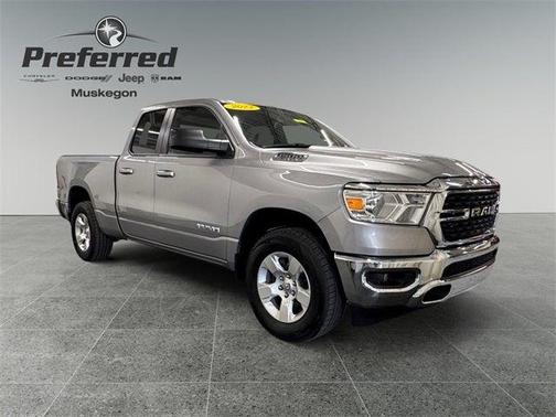 2022 RAM 1500 Lone Star Quad Cab 4x4 64' Box