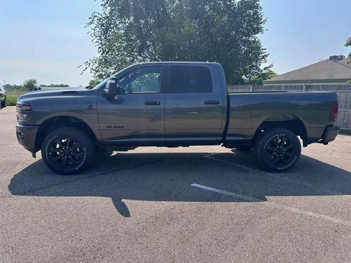 2025 RAM 2500 Big Horn Crew Cab 4x4 6'4' Box