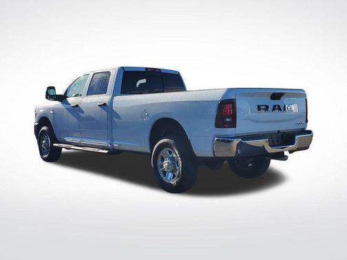 2025 RAM 2500 Tradesman Crew Cab 4x4 8' Box