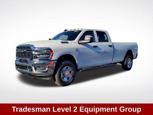 2025 RAM 2500 Tradesman Crew Cab 4x4 8' Box