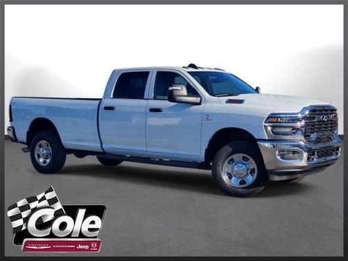 2025 RAM 2500 Tradesman Crew Cab 4x4 8' Box
