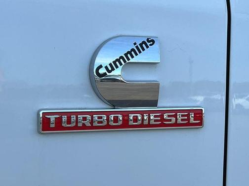 2022 RAM 2500 Tradesman Crew Cab 4x4 6'4' Box