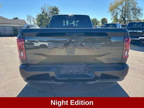 2025 RAM 3500 Limited Crew Cab 4x4 8' Box