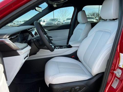 Red Hot Pearlcoat 2026 Jeep Cherokee Limited