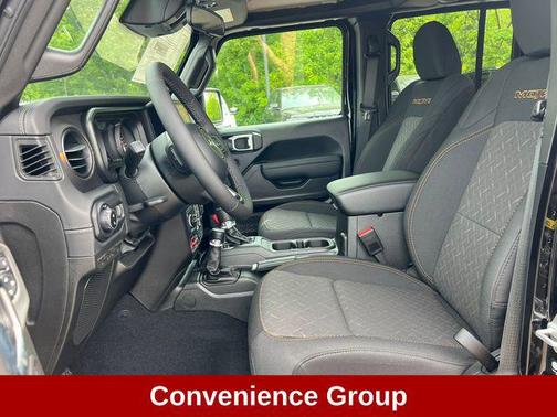 Black Clearcoat 2026 Jeep Gladiator Mojave 4x4