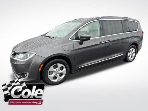 2018 Chrysler Pacifica Hybrid Touring L