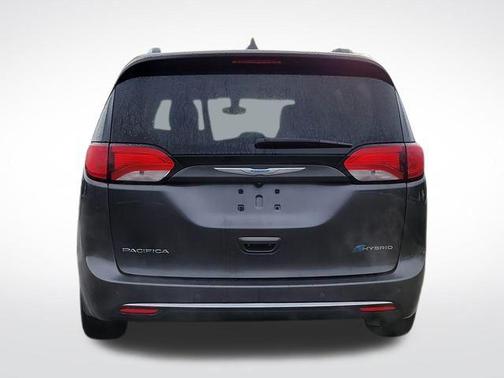 2018 Chrysler Pacifica Hybrid Touring L
