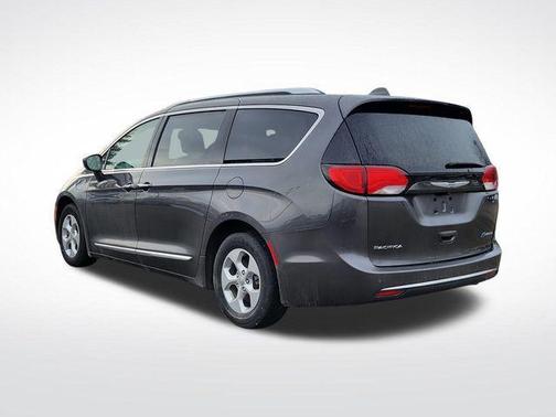 2018 Chrysler Pacifica Hybrid Touring L
