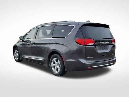 2018 Chrysler Pacifica Hybrid Touring L