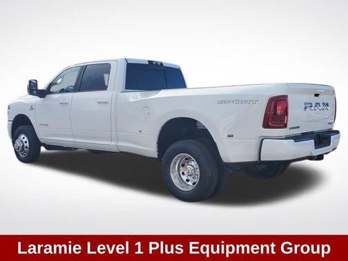2025 RAM 3500 Laramie Crew Cab 4x4 8' Box