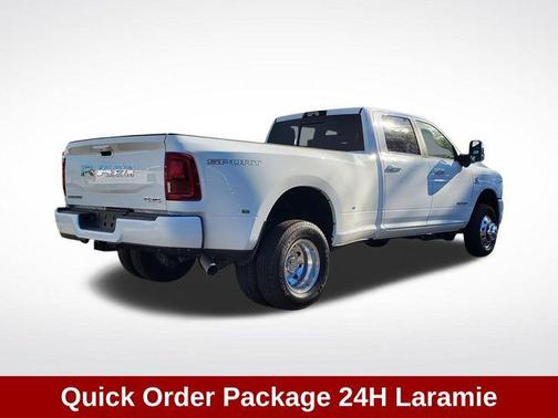 2025 RAM 3500 Laramie Crew Cab 4x4 8' Box