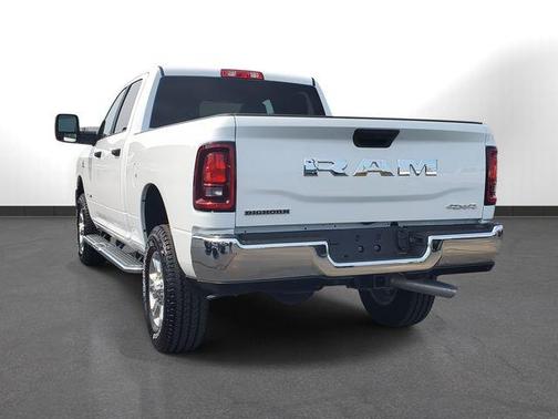 2025 RAM 2500 Big Horn Crew Cab 4x4 6'4' Box