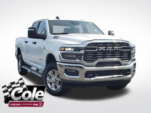 2025 RAM 2500 Big Horn Crew Cab 4x4 6'4' Box