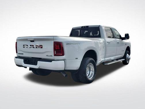 2025 RAM 3500 Laramie Crew Cab 4x4 8' Box