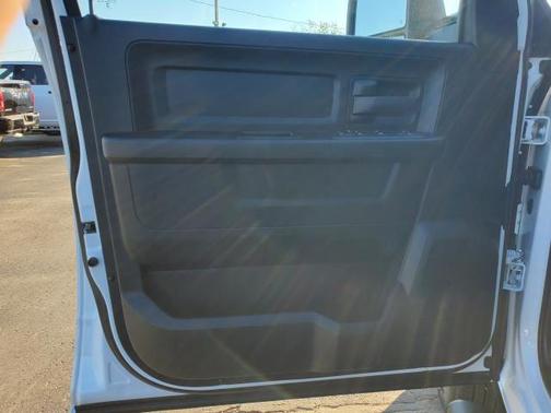 2025 RAM 3500 Tradesman Crew Cab 4x4 8' Box