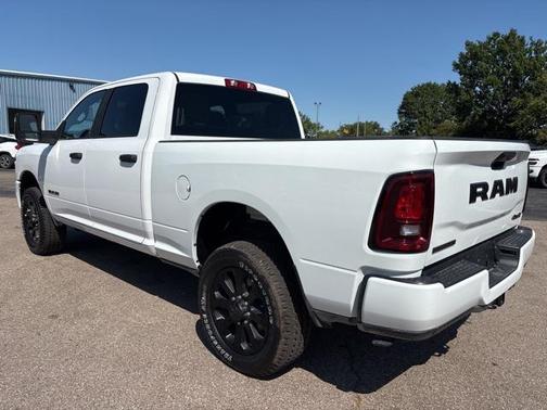 2025 RAM 2500 Big Horn Crew Cab 4x4 6'4' Box