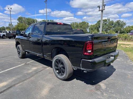2025 RAM 2500 Big Horn Crew Cab 4x4 6'4' Box