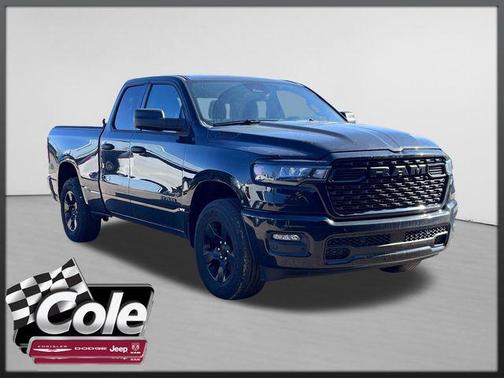 Diamond Black Crystal Pearlcoat 2025 RAM 1500 Tradesman